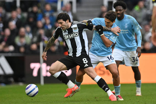 成绩出色的 成绩出色的