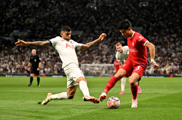 他与中场球 他与中场球