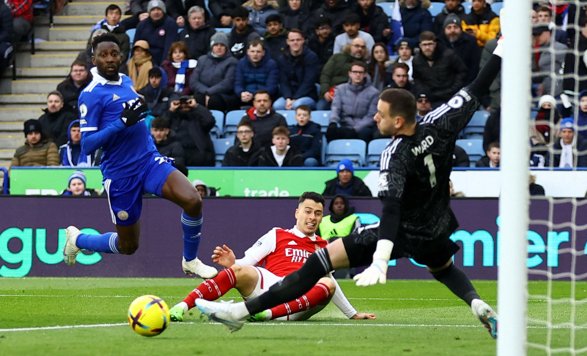 季中依然能 季中依然能